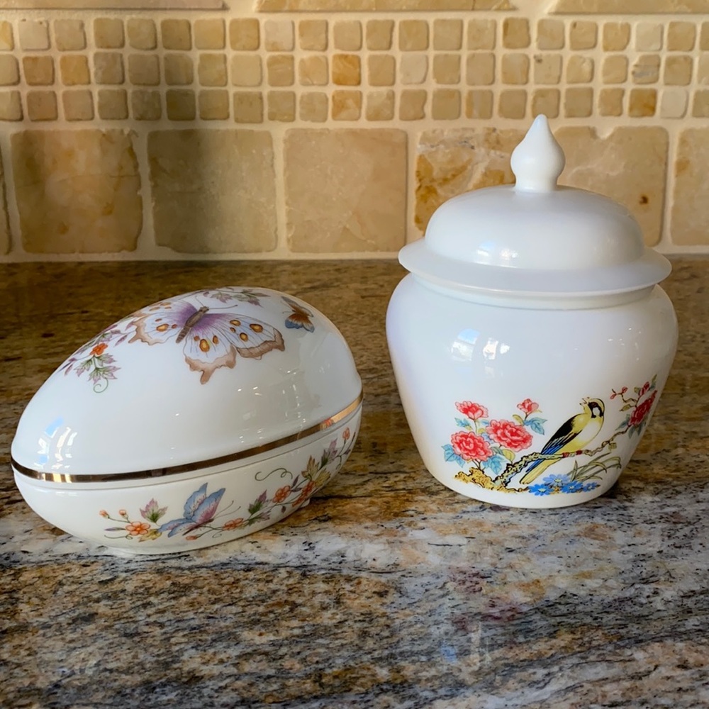 Vintage 1974 Avon egg and 1971 Ginger jar